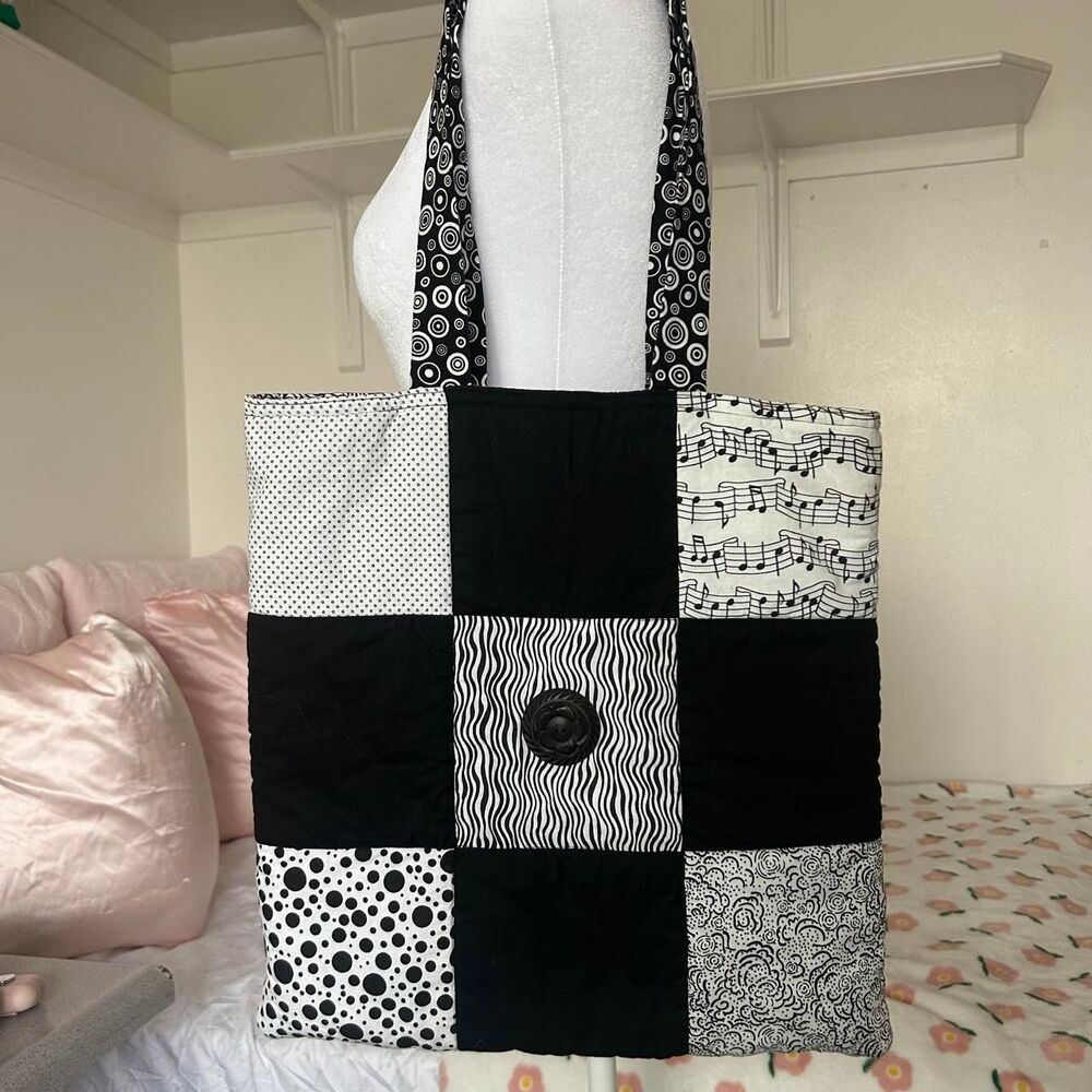 Women's Black and White Accessory